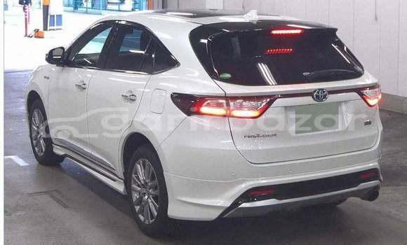 Buy Used 2018 Toyota Harrier in Dhaka, Dhaka Buy Used 2018 Toyota Harrier in Dhaka, Dhaka