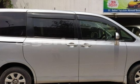 Buy Used 2010 Toyota Noah in Dhaka, Dhaka Buy Used 2010 Toyota Noah in Dhaka, Dhaka