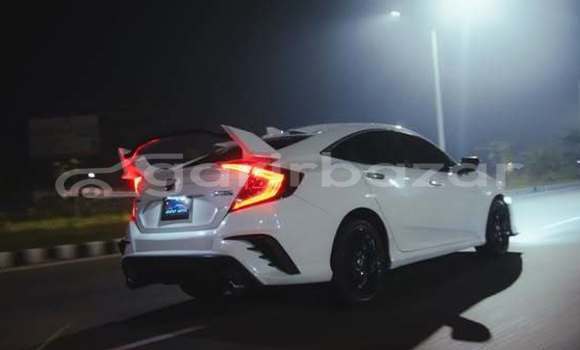 Buy Used 2018 Honda Civic in Dhaka, Dhaka Buy Used 2018 Honda Civic in Dhaka, Dhaka