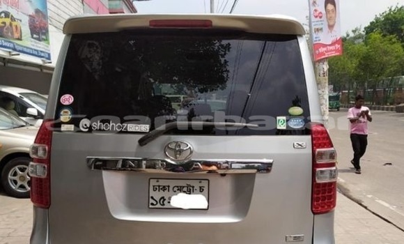 Buy Used 2010 Toyota Noah in Dhaka, Dhaka Buy Used 2010 Toyota Noah in Dhaka, Dhaka