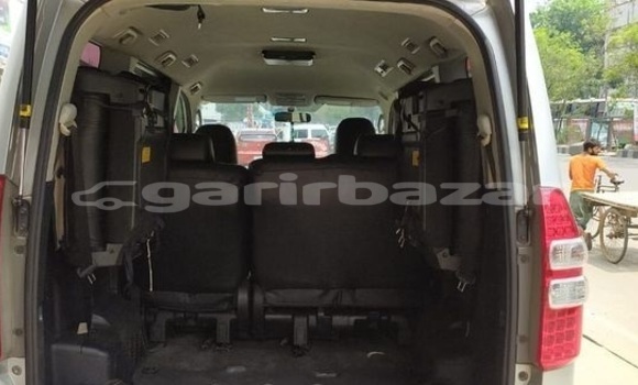 Buy Used 2010 Toyota Noah in Dhaka, Dhaka Buy Used 2010 Toyota Noah in Dhaka, Dhaka