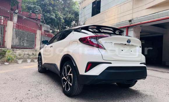 Buy Used 2020 Toyota Ch-r in Dhaka, Dhaka Buy Used 2020 Toyota Ch-r in Dhaka, Dhaka