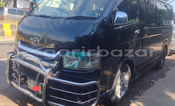 Buy Used 2004 Toyota Hiace in Dhaka, Dhaka Buy Used 2004 Toyota Hiace in Dhaka, Dhaka