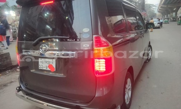 Buy Used 2009 Toyota Noha in Dhaka, Dhaka Buy Used 2009 Toyota Noha in Dhaka, Dhaka