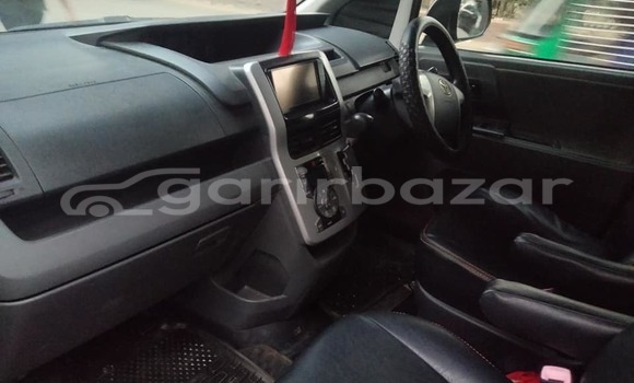 Buy Used 2009 Toyota Noha in Dhaka, Dhaka Buy Used 2009 Toyota Noha in Dhaka, Dhaka