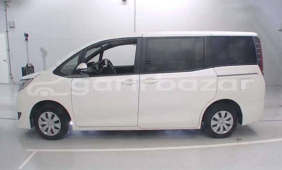 Buy Used 2020 Toyota Noah in Dhaka, Dhaka Buy Used 2020 Toyota Noah in Dhaka, Dhaka
