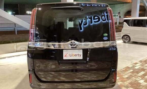 Buy Used 2010 Toyota Noah in Dhaka, Dhaka Buy Used 2010 Toyota Noah in Dhaka, Dhaka