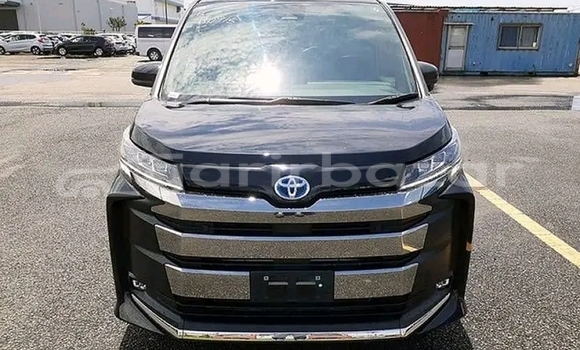 Buy Used Toyota Noah in Bajitpur, Kishorganj Buy Used Toyota Noah in Bajitpur, Kishorganj