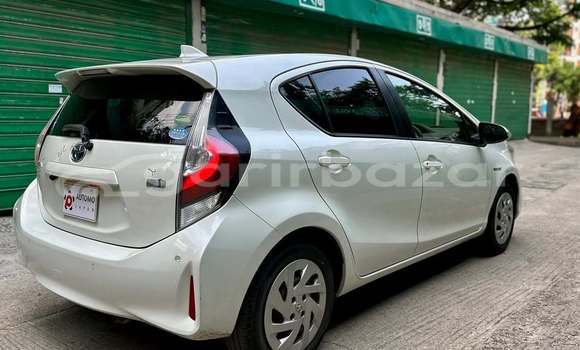 কেনা ব্যবহৃত Toyota Aqua White গাড়ী মধ্যে ঢাকা মধ্যে Dhaka কেনা ব্যবহৃত Toyota Aqua White গাড়ী মধ্যে ঢাকা মধ্যে Dhaka