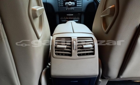 কেনা ব্যবহৃত Mercedes-Benz E200 Silver গাড়ী মধ্যে ঢাকা মধ্যে Dhaka কেনা ব্যবহৃত Mercedes-Benz E200 Silver গাড়ী মধ্যে ঢাকা মধ্যে Dhaka