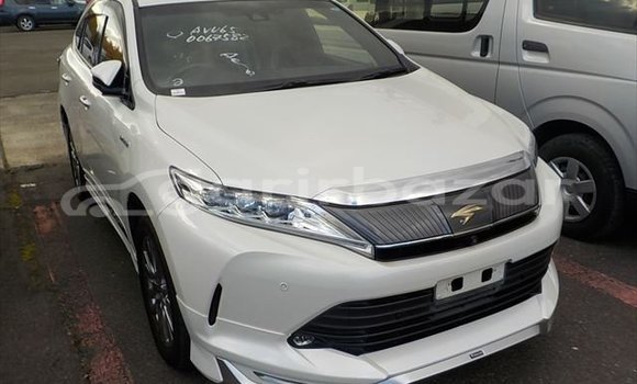 Buy Used 2019 Toyota Harrier in Dhaka, Dhaka Buy Used 2019 Toyota Harrier in Dhaka, Dhaka
