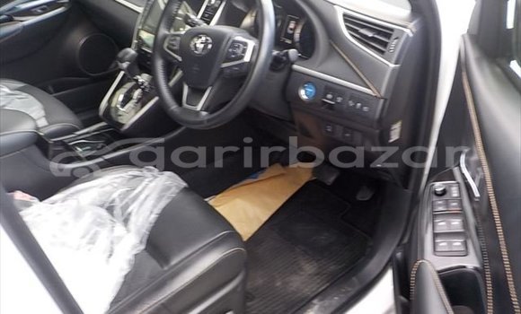 Buy Used 2019 Toyota Harrier in Dhaka, Dhaka Buy Used 2019 Toyota Harrier in Dhaka, Dhaka