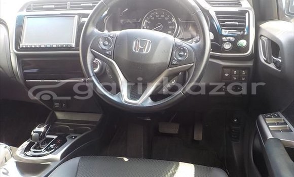 Buy Used 2019 Honda Grace in Dhaka, Dhaka Buy Used 2019 Honda Grace in Dhaka, Dhaka