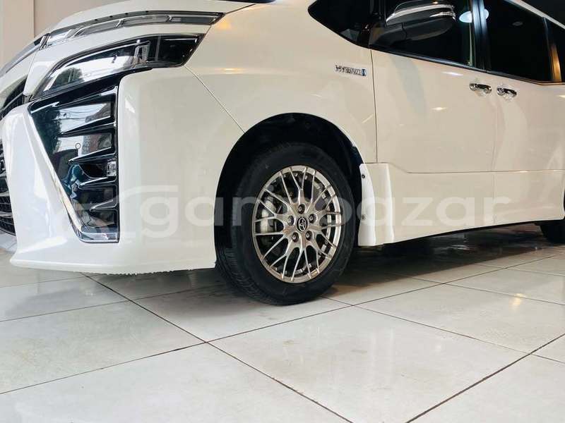 Big with watermark toyota voxy dhaka dhaka 46830