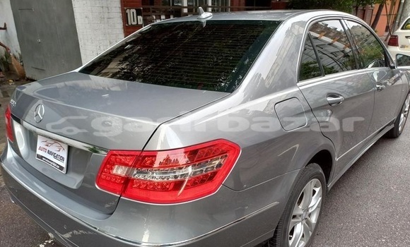 কেনা ব্যবহৃত Mercedes-Benz E200 Silver গাড়ী মধ্যে ঢাকা মধ্যে Dhaka কেনা ব্যবহৃত Mercedes-Benz E200 Silver গাড়ী মধ্যে ঢাকা মধ্যে Dhaka