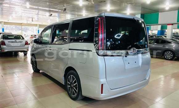 Buy Used 2019 Toyota Noah in Dhaka, Dhaka Buy Used 2019 Toyota Noah in Dhaka, Dhaka