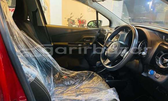 Buy Used 2019 Toyota Vitz in Dhaka, Dhaka Buy Used 2019 Toyota Vitz in Dhaka, Dhaka