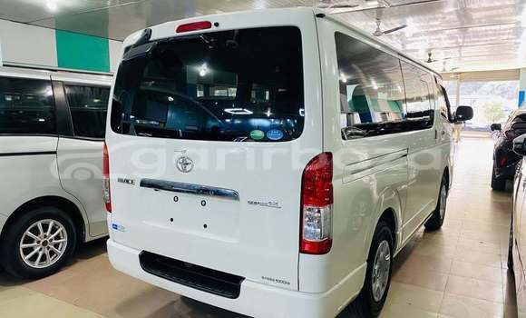 Buy Used 2019 Toyota Hiace in Dhaka, Dhaka Buy Used 2019 Toyota Hiace in Dhaka, Dhaka