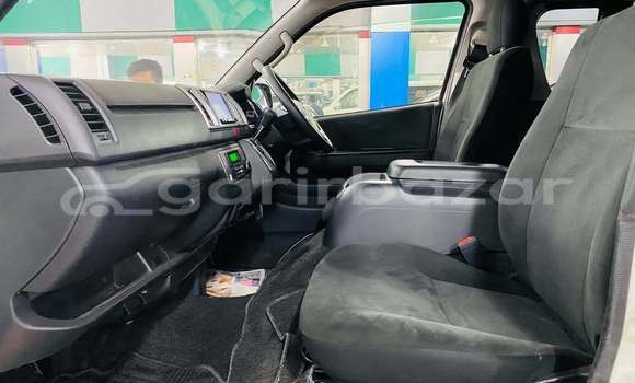 Buy Used 2019 Toyota Hiace in Dhaka, Dhaka Buy Used 2019 Toyota Hiace in Dhaka, Dhaka