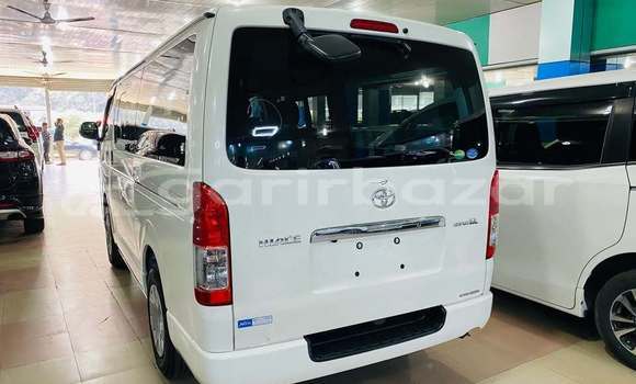 Buy Used 2019 Toyota Hiace in Dhaka, Dhaka Buy Used 2019 Toyota Hiace in Dhaka, Dhaka