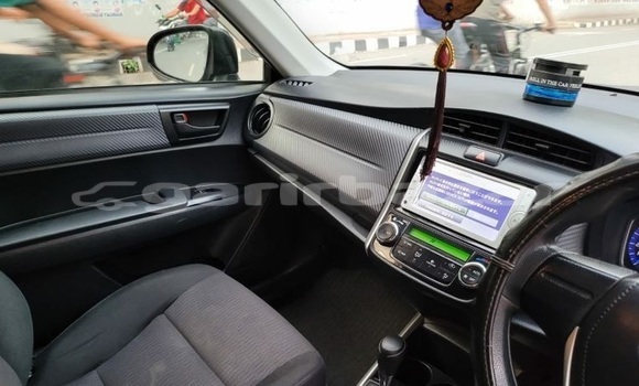 Buy Used 2014 Toyota Fielder in Dhaka, Dhaka Buy Used 2014 Toyota Fielder in Dhaka, Dhaka