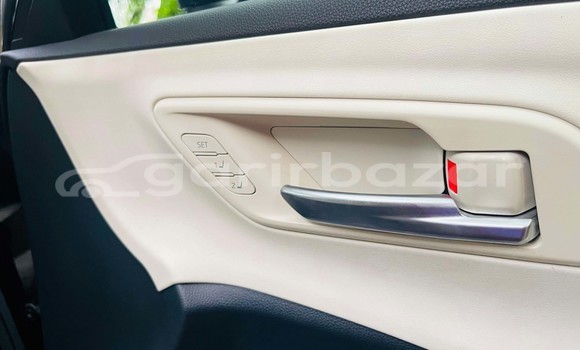 Buy New 2023 Toyota Crown in Dhaka, Dhaka Buy New 2023 Toyota Crown in Dhaka, Dhaka