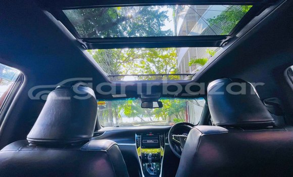 Buy Used 2015 Toyota Harrier in Dhaka, Dhaka Buy Used 2015 Toyota Harrier in Dhaka, Dhaka