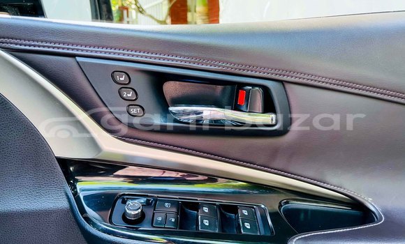 Buy Used 2015 Toyota Harrier in Dhaka, Dhaka Buy Used 2015 Toyota Harrier in Dhaka, Dhaka