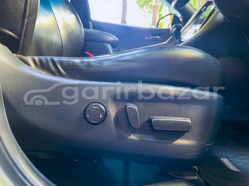 Big with watermark toyota harrier dhaka dhaka 46873