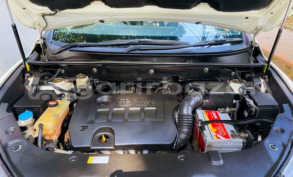 Buy Used 2015 Toyota Harrier in Dhaka, Dhaka Buy Used 2015 Toyota Harrier in Dhaka, Dhaka