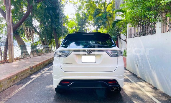 Buy Used 2015 Toyota Harrier in Dhaka, Dhaka Buy Used 2015 Toyota Harrier in Dhaka, Dhaka