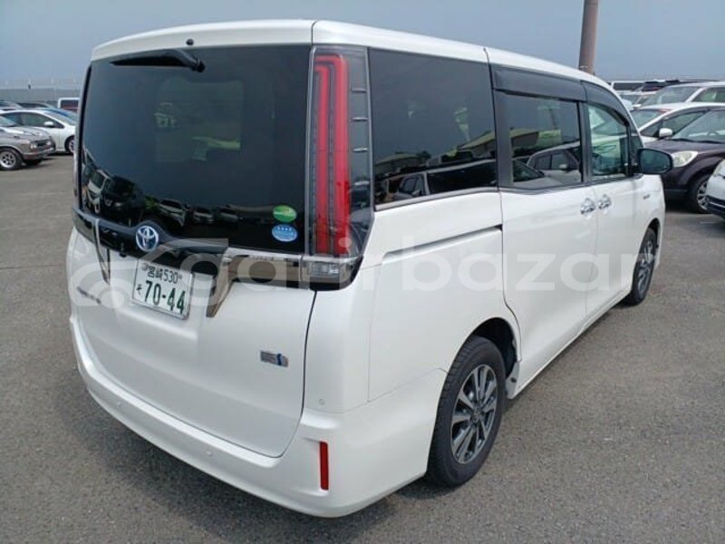 Big with watermark toyota esquire dhaka dhaka 46880