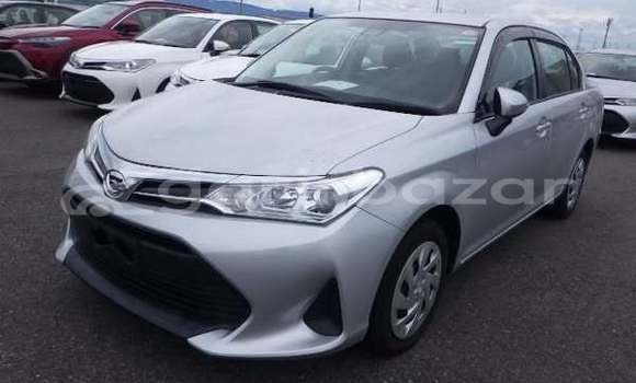 কিনুন ব্যবহৃত Toyota গাড়ী কিনুন ব্যবহৃত Toyota গাড়ী