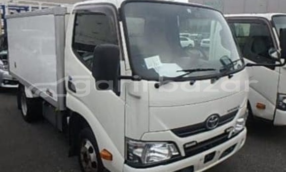 কেনা ব্যবহৃত Toyota Hiace dx freezer (-7)℉ 2018 White গাড়ী মধ্যে ঢাকা মধ্যে Dhaka কেনা ব্যবহৃত Toyota Hiace dx freezer (-7)℉ 2018 White গাড়ী মধ্যে ঢাকা মধ্যে Dhaka
