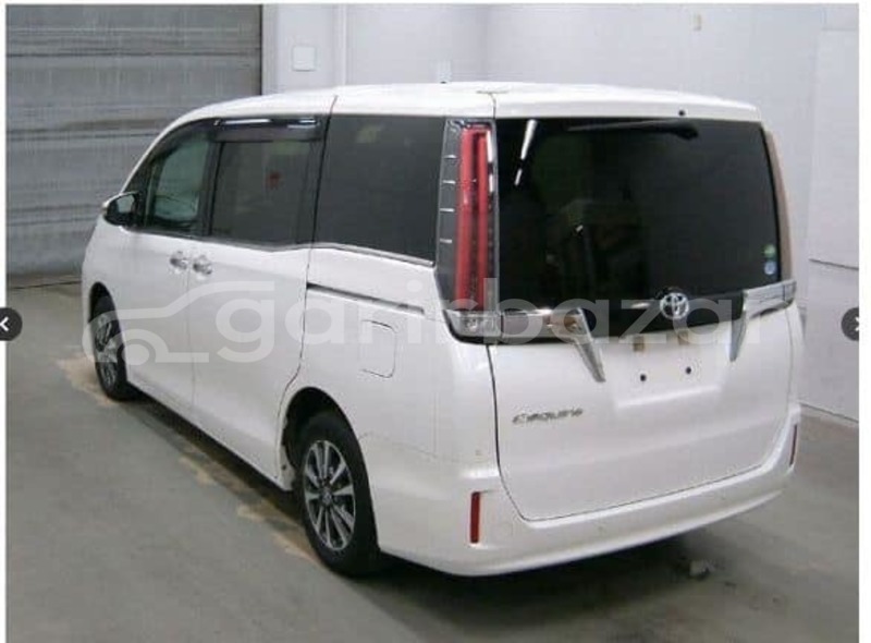 Big with watermark toyota esquire dhaka dhaka 46909