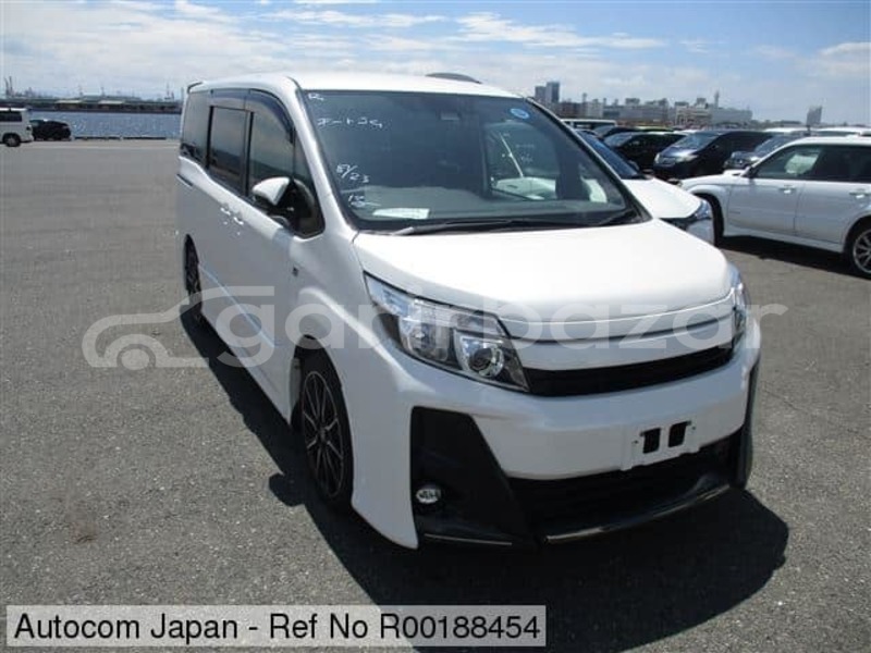 Big with watermark toyota noah dhaka dhaka 46923