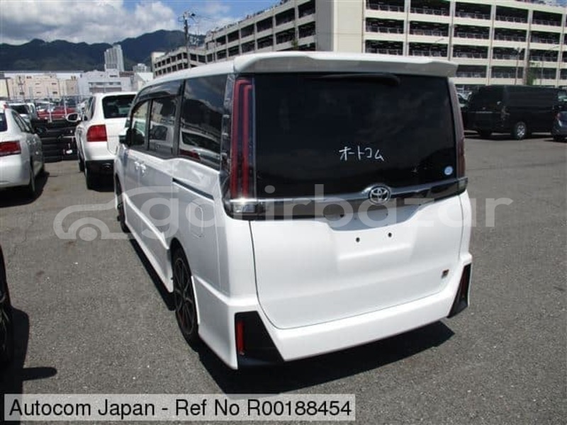 Big with watermark toyota noah dhaka dhaka 46923