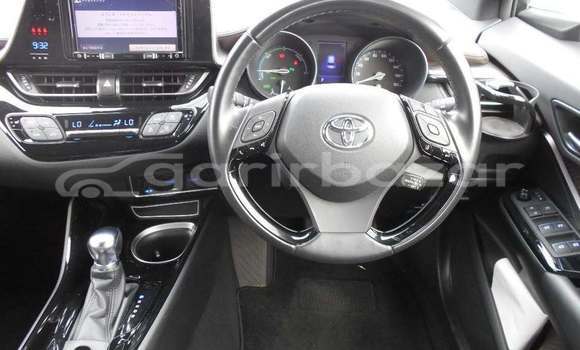 Buy Used 2019 Toyota CHR in Dhaka, Dhaka Buy Used 2019 Toyota CHR in Dhaka, Dhaka