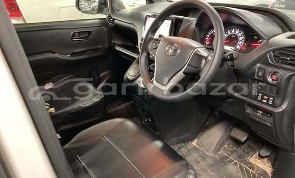 Buy Used 2019 Toyota Noha in Dhaka, Dhaka Buy Used 2019 Toyota Noha in Dhaka, Dhaka
