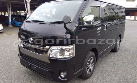 Buy Used 2020 Toyota Hiace in Dhaka, Dhaka Buy Used 2020 Toyota Hiace in Dhaka, Dhaka