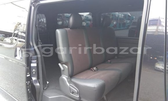 Buy Used 2020 Toyota Hiace in Dhaka, Dhaka Buy Used 2020 Toyota Hiace in Dhaka, Dhaka