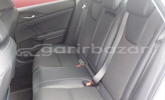 Buy Used 2019 Honda Insight in Dhaka, Dhaka Buy Used 2019 Honda Insight in Dhaka, Dhaka