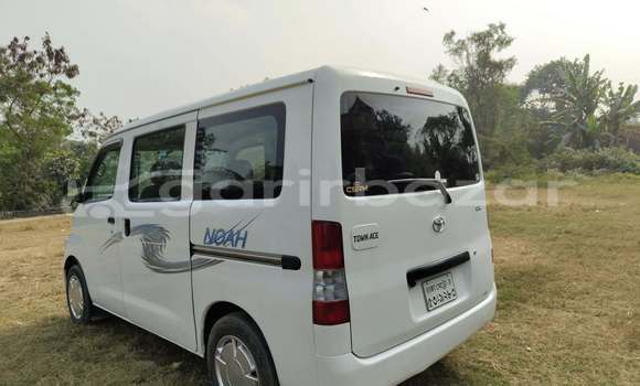 কেনা ব্যবহৃত Toyota noah town-ace White গাড়ী মধ্যে ঢাকা মধ্যে Dhaka কেনা ব্যবহৃত Toyota noah town-ace White গাড়ী মধ্যে ঢাকা মধ্যে Dhaka