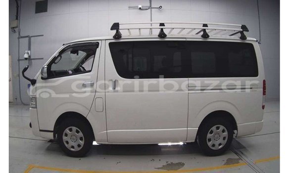 Buy Used 2019 Toyota Hiace in Dhaka, Dhaka Buy Used 2019 Toyota Hiace in Dhaka, Dhaka