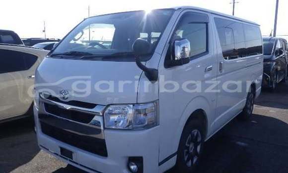 Buy Used 2018 Toyota Hiace in Dhaka, Dhaka Buy Used 2018 Toyota Hiace in Dhaka, Dhaka