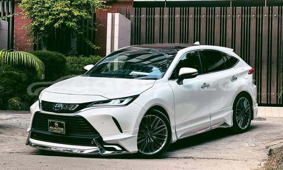 Buy Used 2020 Toyota Harrier in Dhaka, Dhaka Buy Used 2020 Toyota Harrier in Dhaka, Dhaka