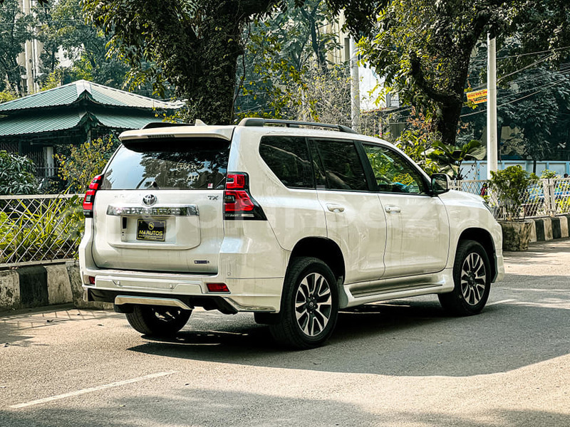 Big with watermark toyota land cruiser prado dhaka dhaka 46985