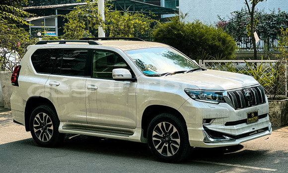 Buy Used 2021 Toyota Land cruiser prado in Dhaka, Dhaka Buy Used 2021 Toyota Land cruiser prado in Dhaka, Dhaka