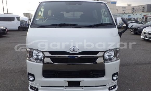 Buy Used 2020 Toyota Hiace in Dhaka, Dhaka Buy Used 2020 Toyota Hiace in Dhaka, Dhaka