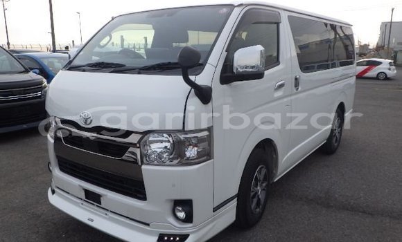 Buy Used 2020 Toyota Hiace in Dhaka, Dhaka Buy Used 2020 Toyota Hiace in Dhaka, Dhaka